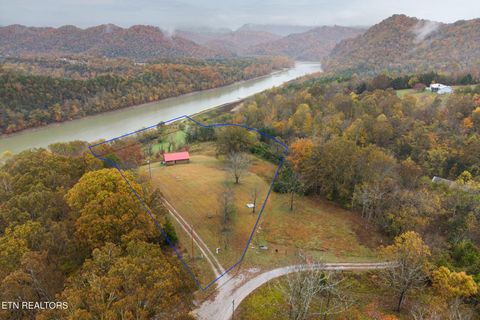 Tiny photo for 361 Holiday Lane, Tazewell, TN 37879 (MLS # 1320436)