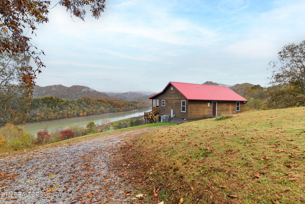 Photo of 361 Holiday Lane, Tazewell, TN 37879 (MLS # 1320436)