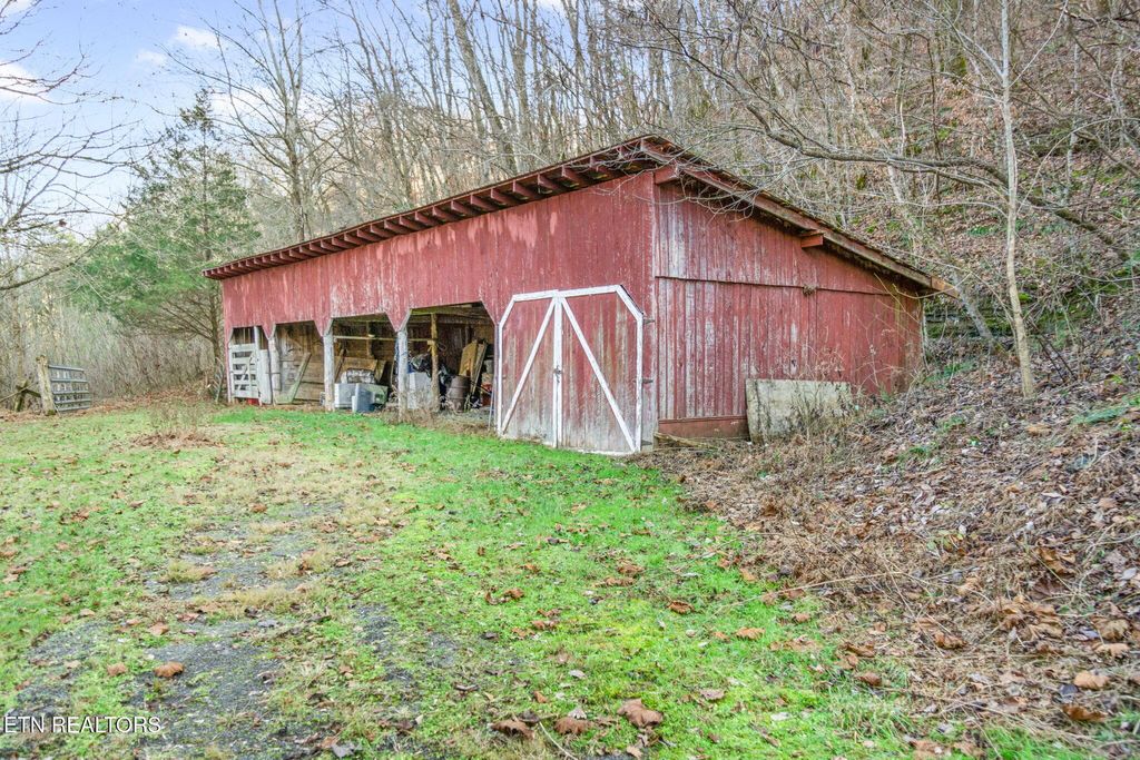 Photo of 51 Turkeytown Rd, Hilham, TN 38568 (MLS # 1323554)