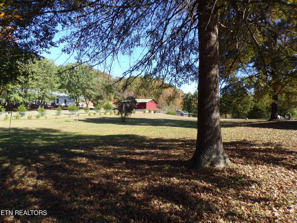 Photo of 651 Johnson Rd, Oliver Springs, TN 37840 (MLS # 1243203)