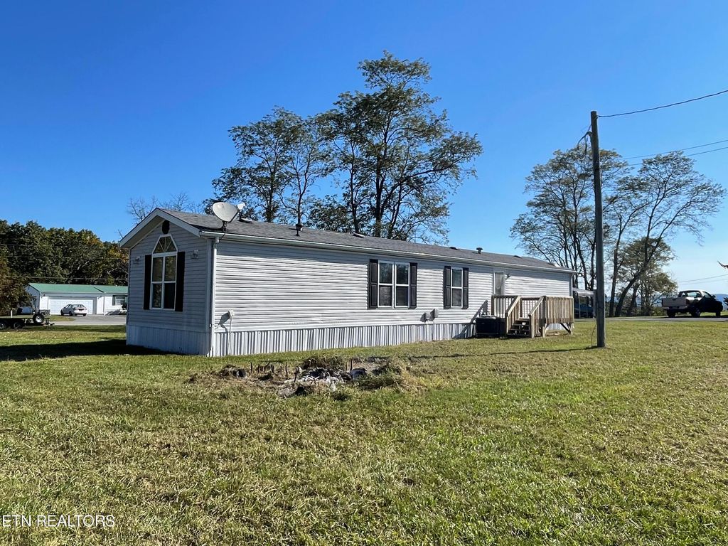 Photo of 205 Magnolia LN Lane, Tazewell, TN 37879 (MLS # 1279953)