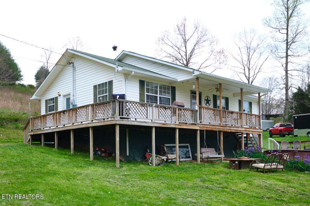 Photo of 266 Walker Farm Rd, Maynardville, TN 37807 (MLS # 1257878)