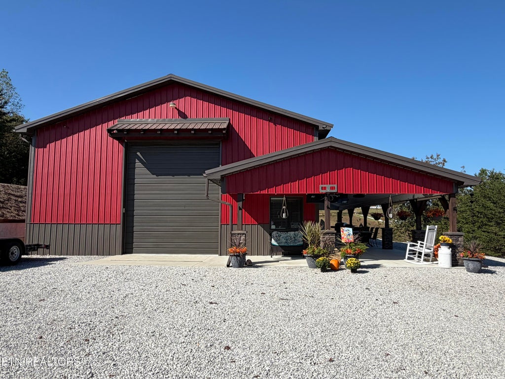 Photo of 420 Mariner Point Rd, LaFollette, TN 37766 (MLS # 1358507)
