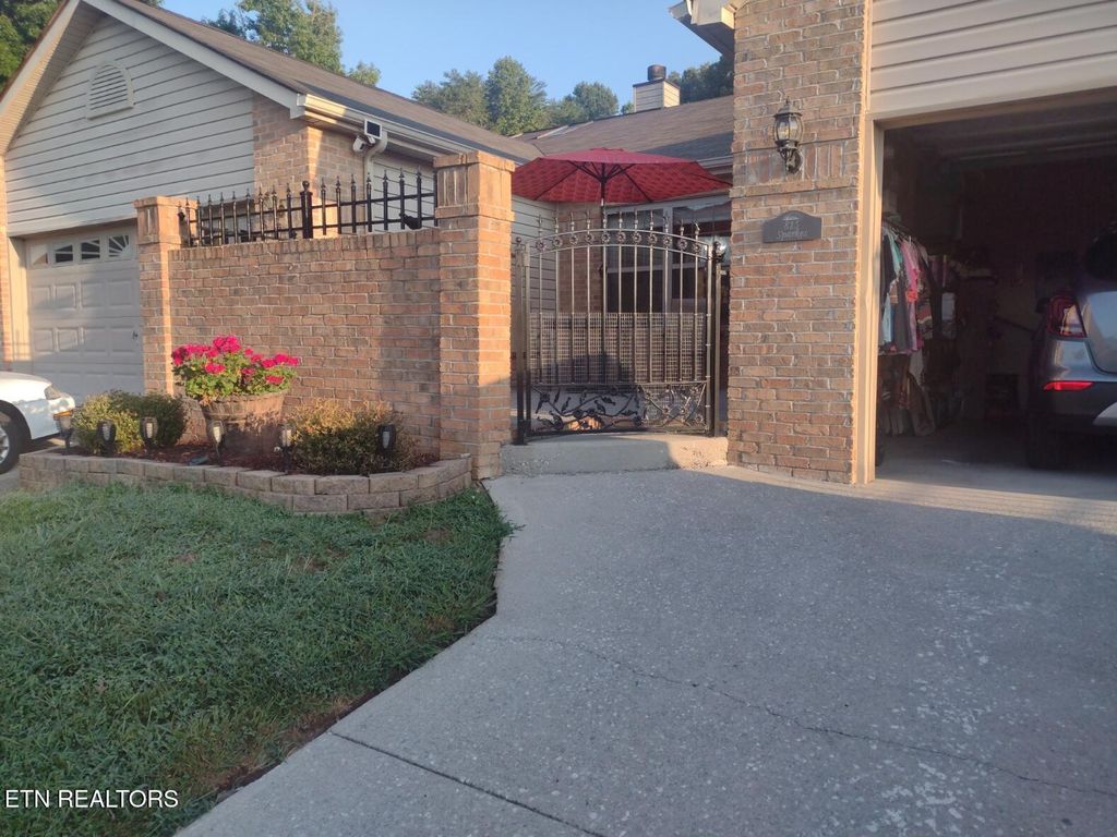 Photo of 815 Wildview Way, Knoxville, TN 37920 (MLS # 1339120)