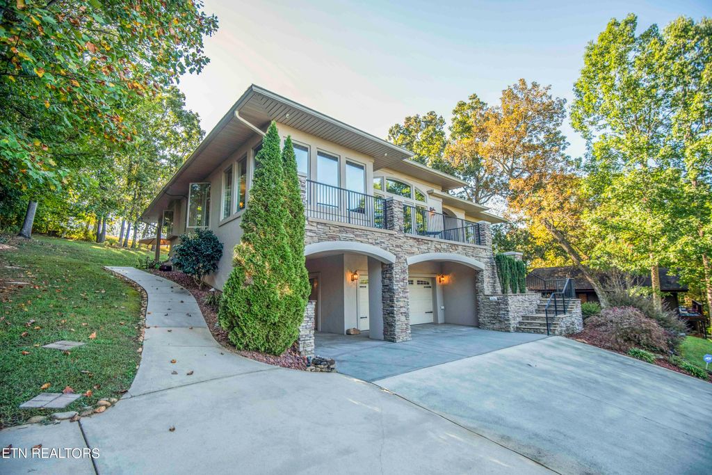 Photo of 117 Timberlake Drive, Greenback, TN 37742 (MLS # 1241938)