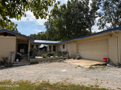 Photo of 2018 Highland Lane, Crossville, TN 38555 (MLS # 1355472)