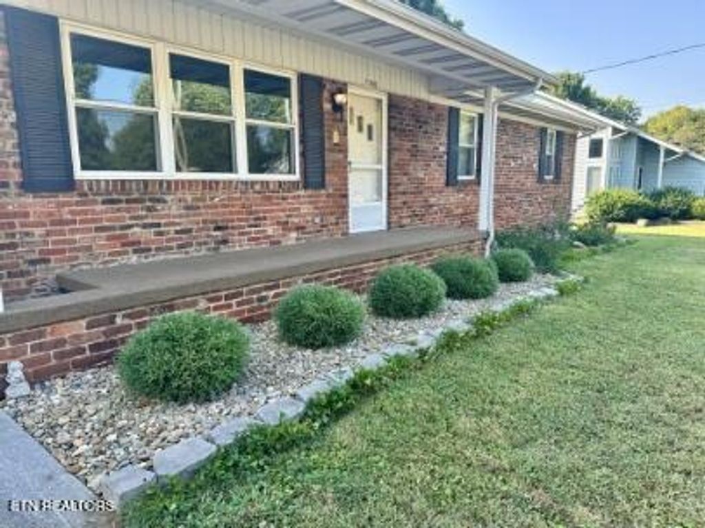 Photo of 1760 Scenic Drive, Maryville, TN 37803 (MLS # 1336271)