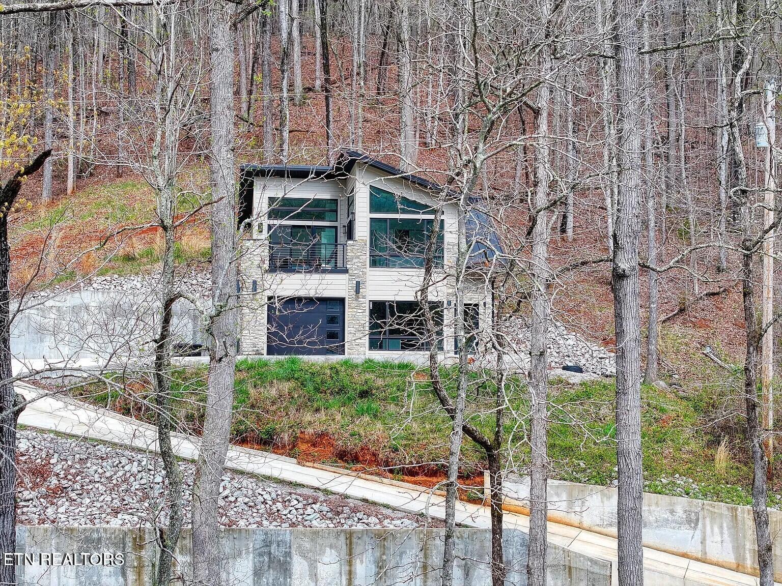 318 Carp Lane