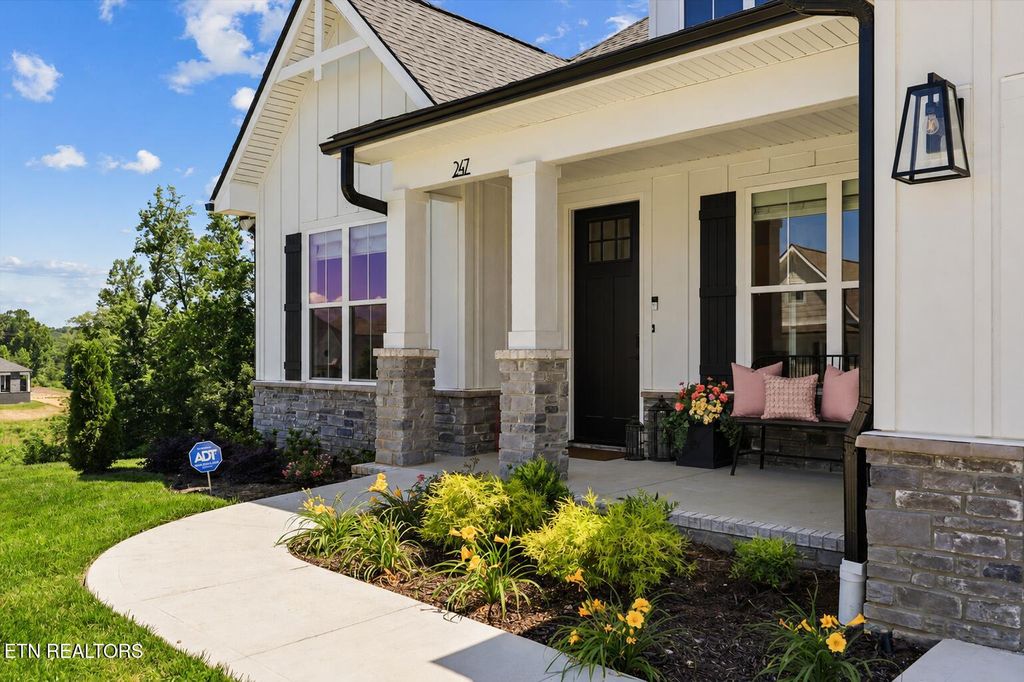 Photo of 247 Bittersweet Lane, Lenoir City, TN 37771 (MLS # 1343962)