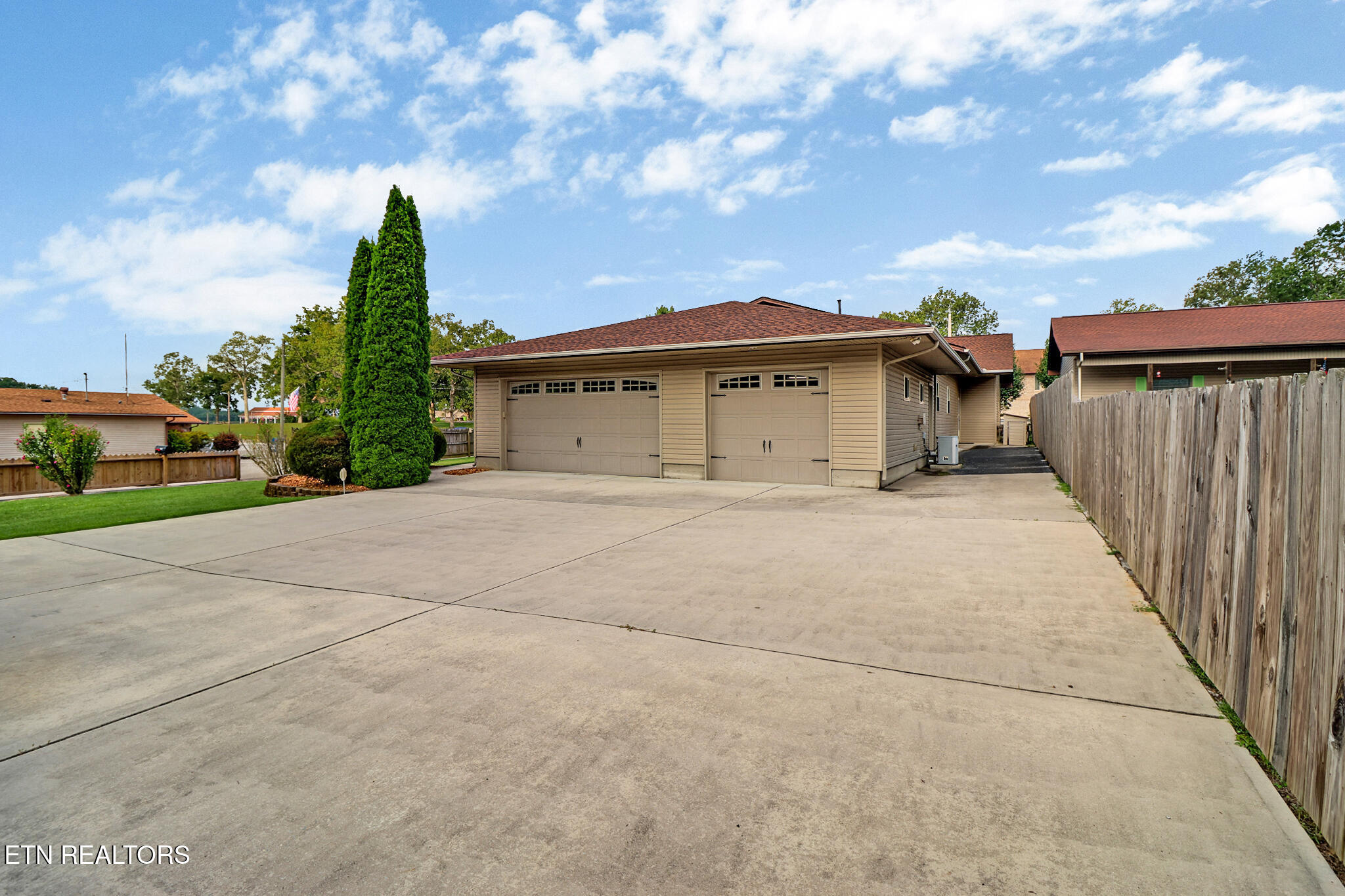 2069 Cravens Drive