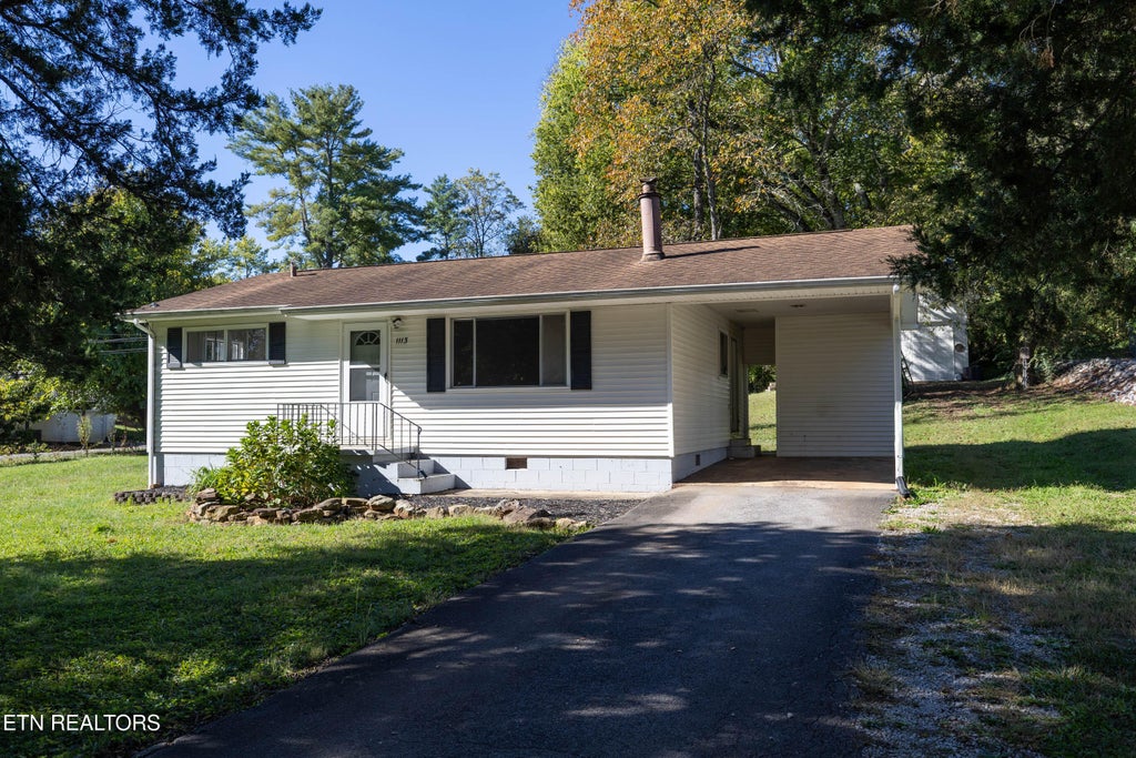 Photo of 1113 Ownby Lane, Knoxville, TN 37919 (MLS # 1359331)