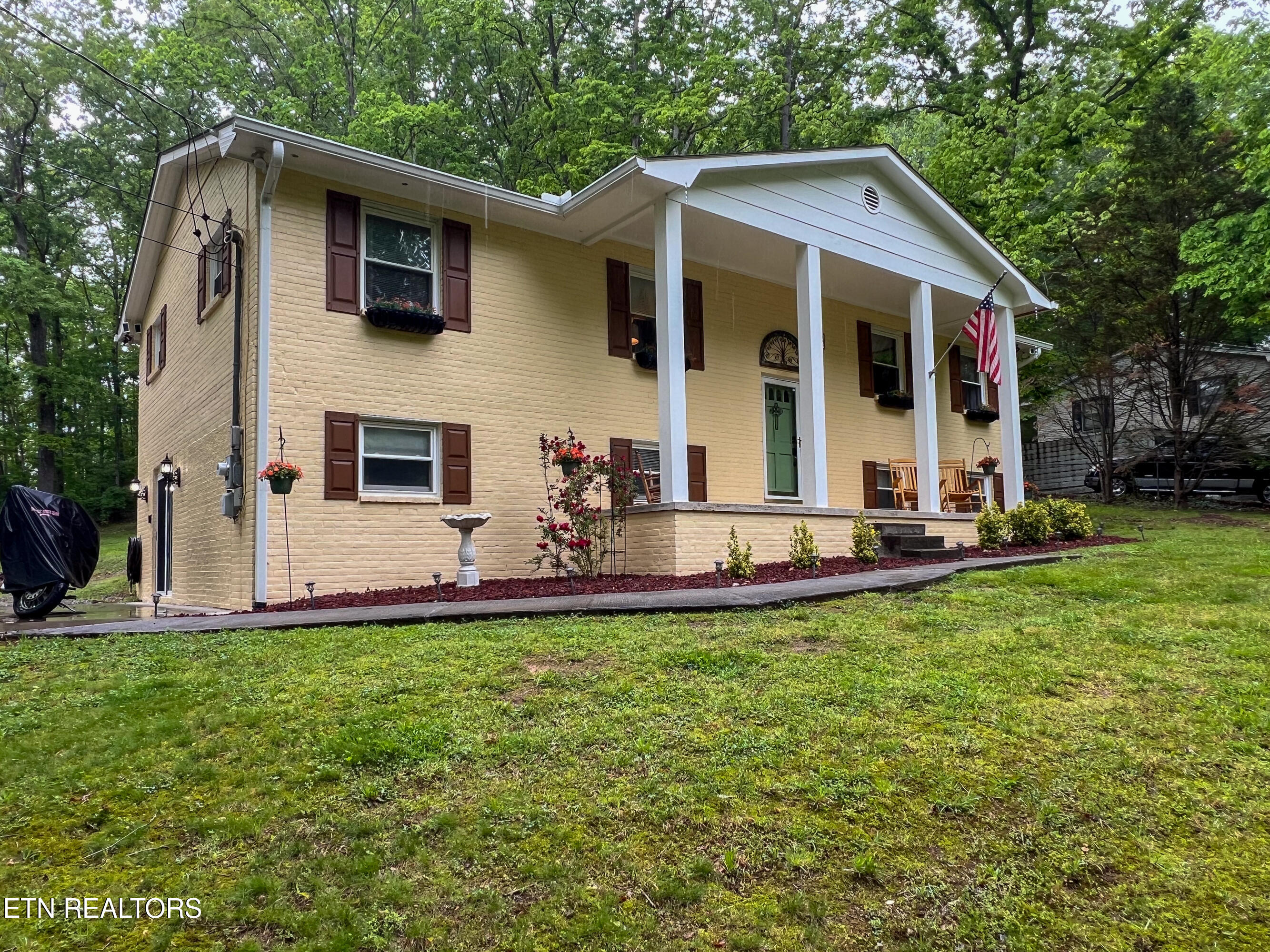 209 Highland Dr