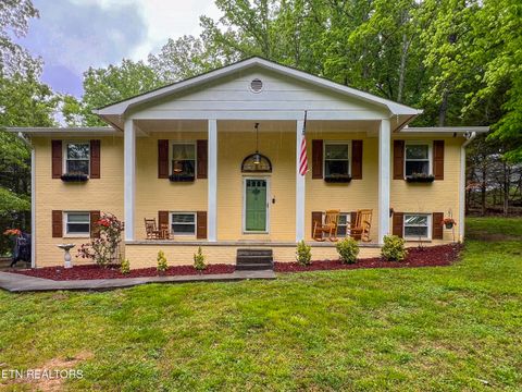 209 Highland Dr Harriman TN 37748