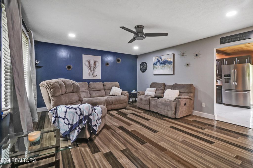 Photo of 598 Glenwood Circle, Crossville, TN 38555 (MLS # 1299973)