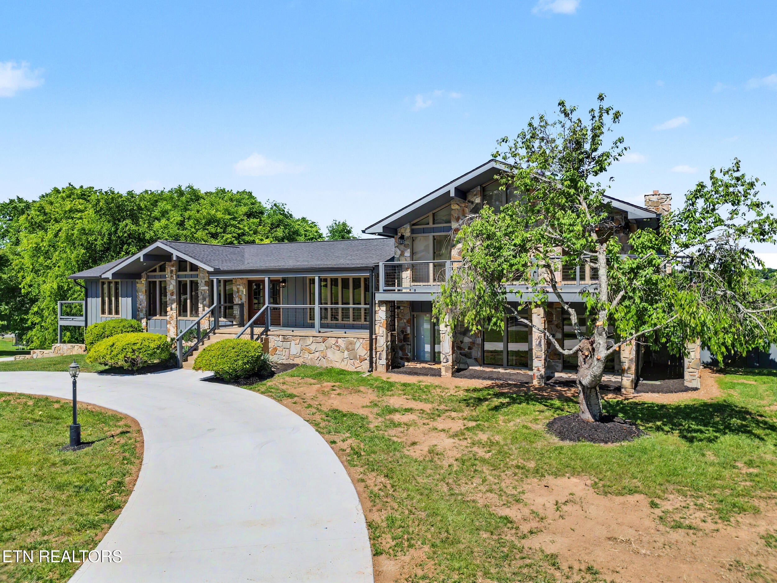 1414 Clinch View Circle