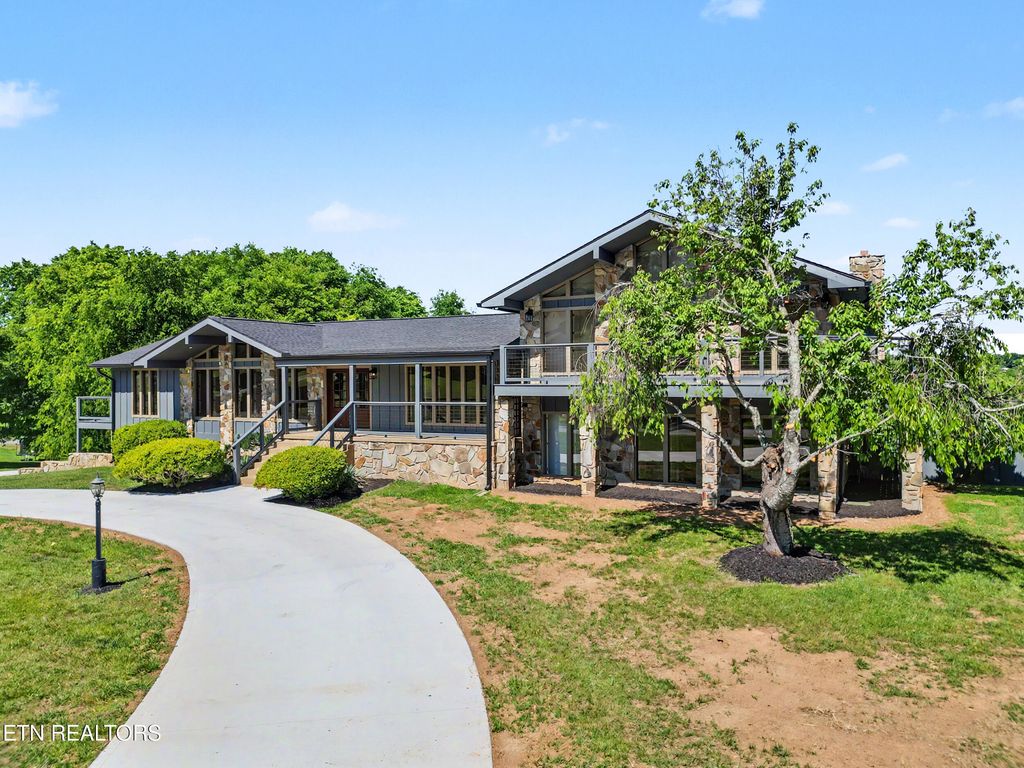Photo of 1414 Clinch View Circle, Jefferson City, TN 37760 (MLS # 1341150)