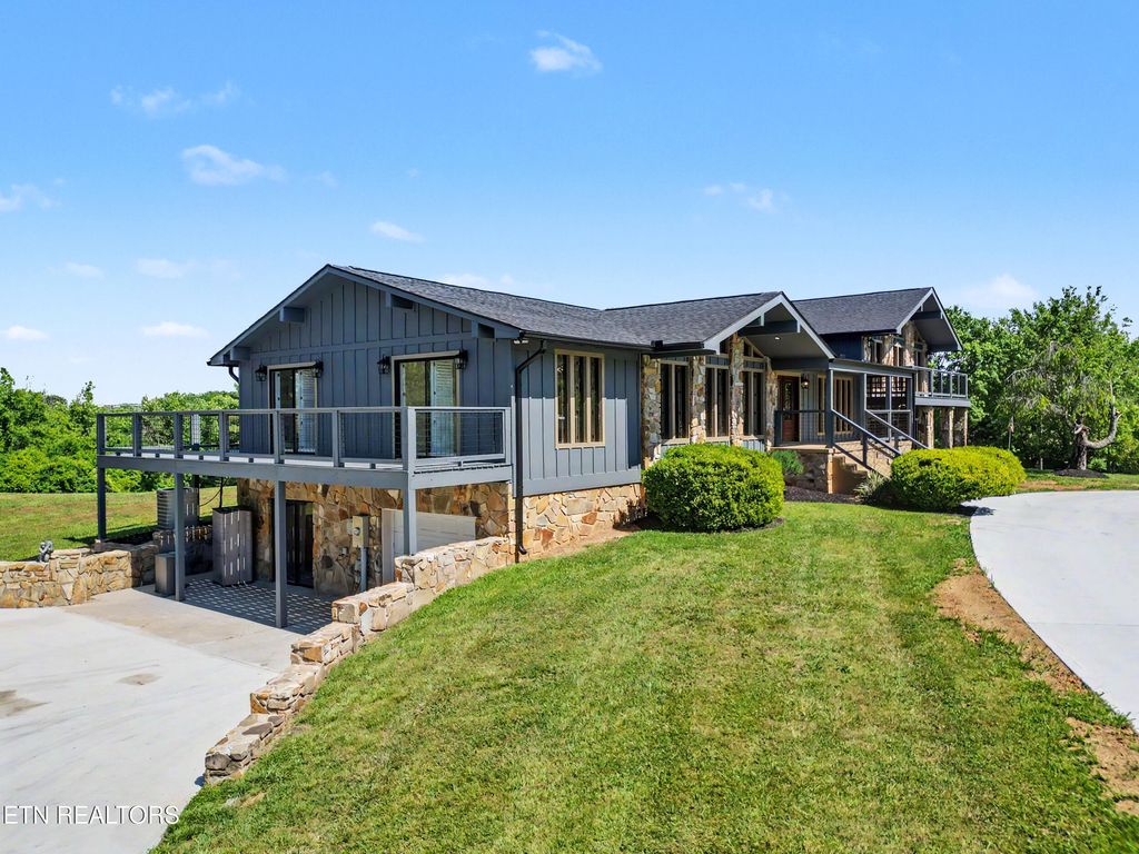 Photo of 1414 Clinch View Circle, Jefferson City, TN 37760 (MLS # 1341150)