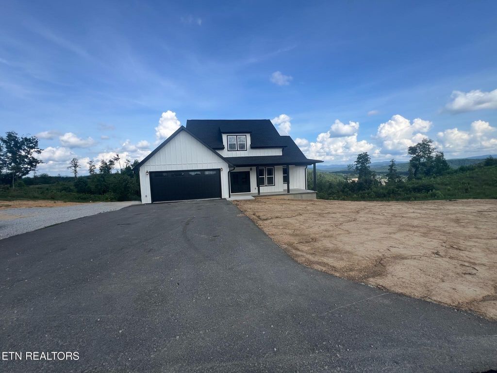 Photo of 950 ELB Private Drive, Huntsville, TN 37756 (MLS # 1309858)