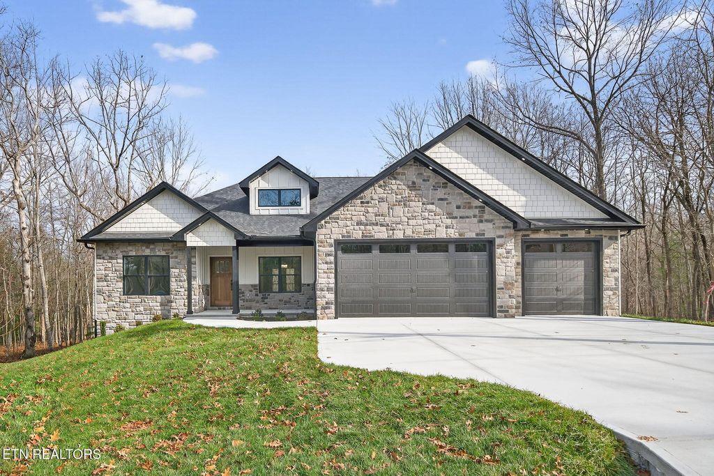 Photo of 605 Westchester Drive, Crossville, TN 38558 (MLS # 1321249)