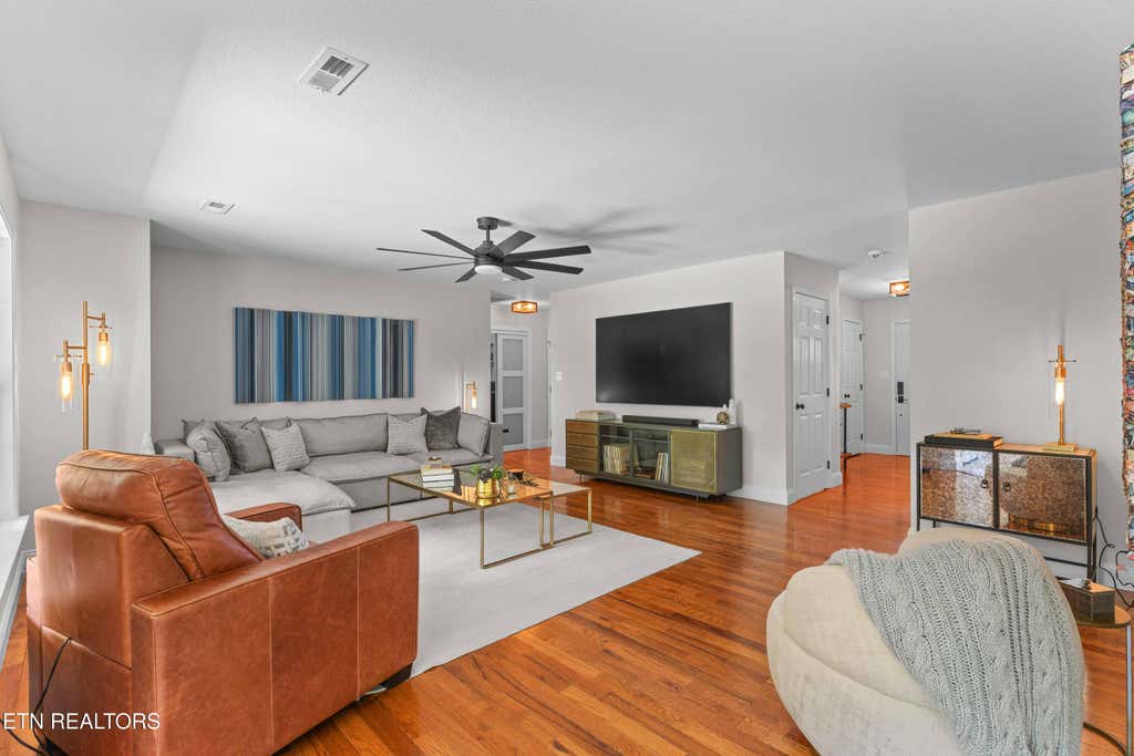 Photo of 2121 Camley Court, Maryville, TN 37801 (MLS # 1349056)