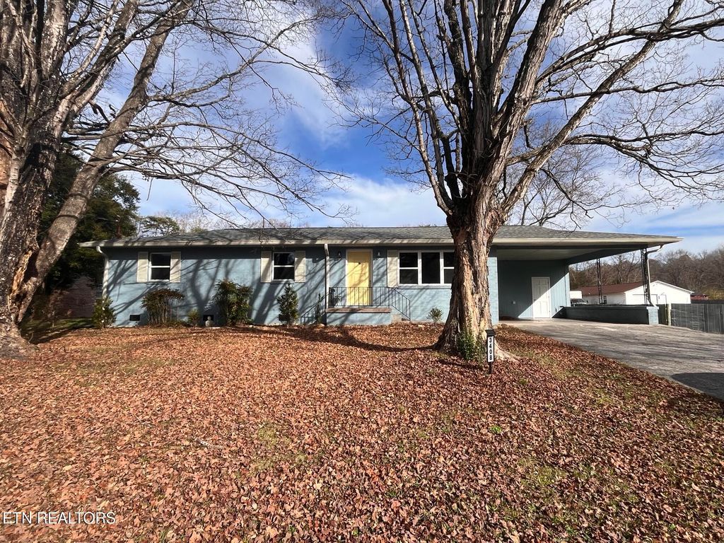 Photo of 3408 Hackberry Rd, Knoxville, TN 37931 (MLS # 1323144)