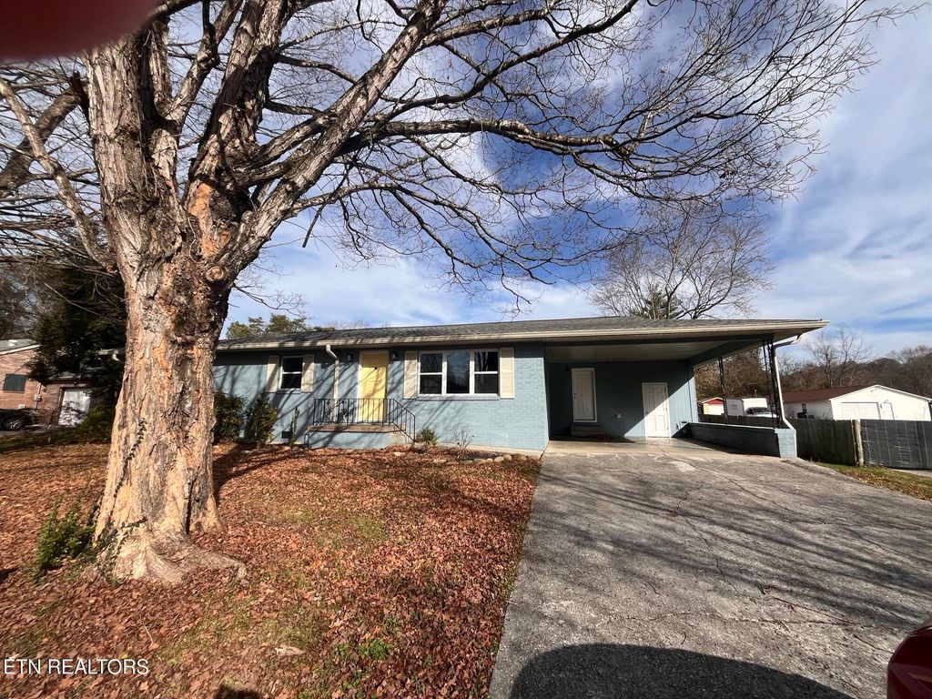 Photo of 3408 Hackberry Rd, Knoxville, TN 37931 (MLS # 1323144)