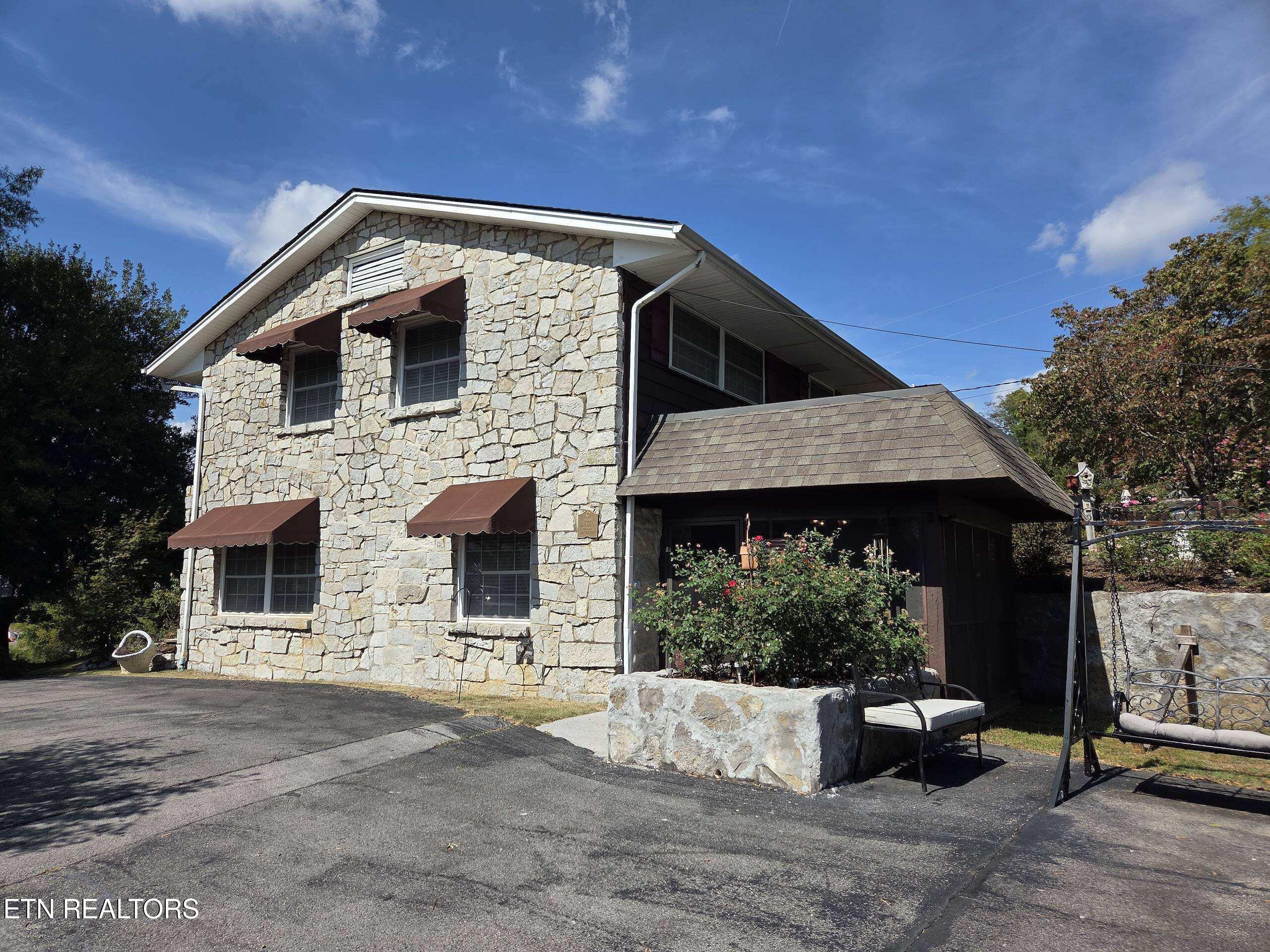 572 Mountain Rd