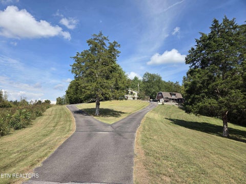 Tiny photo for 572 Mountain Rd, Clinton, TN 37716 (MLS # 1357878)