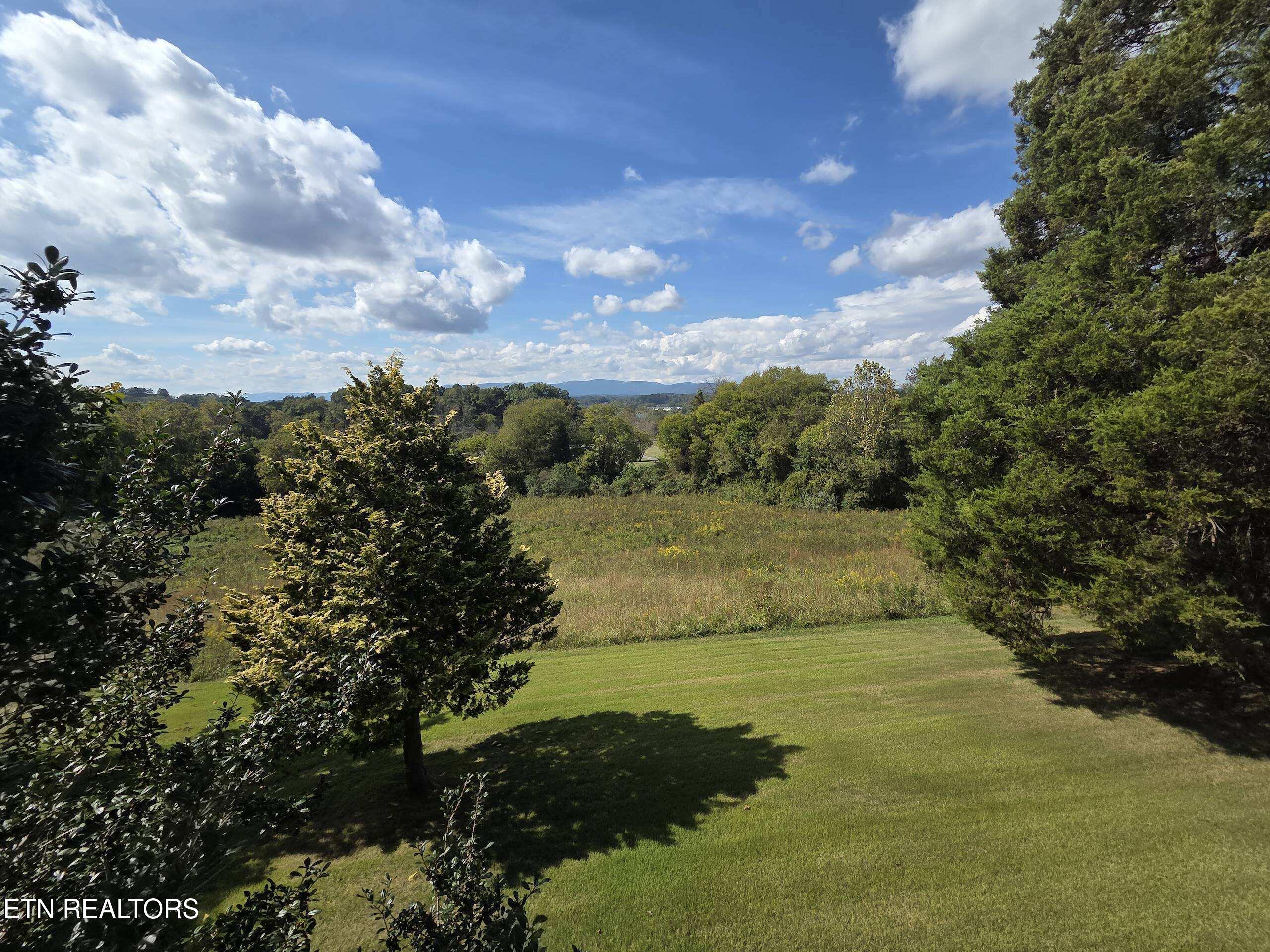 572 Mountain Rd