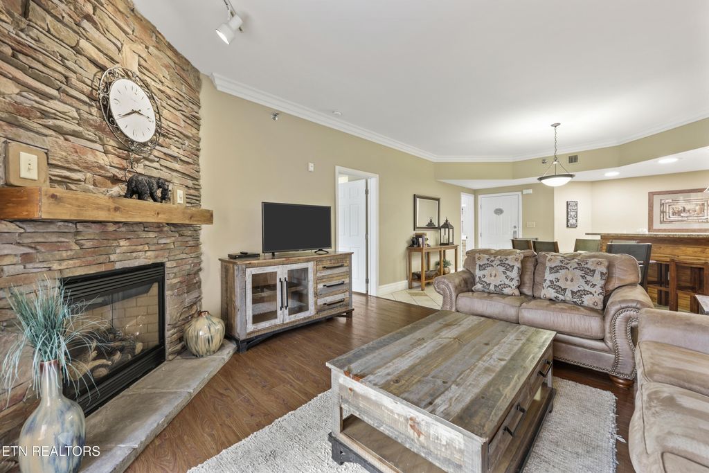 Photo of 215 Woliss Ln Ln #406, Gatlinburg, TN 37738 (MLS # 1323413)