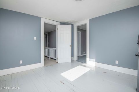 Tiny photo for 514 W 7th Ave, Lenoir City, TN 37771 (MLS # 1327313)