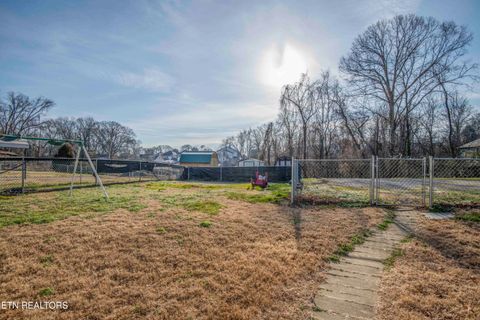 Tiny photo for 514 W 7th Ave, Lenoir City, TN 37771 (MLS # 1327313)