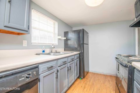 Tiny photo for 514 W 7th Ave, Lenoir City, TN 37771 (MLS # 1327313)