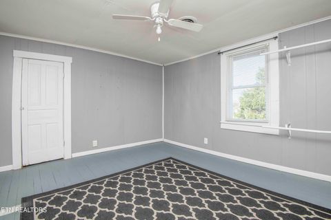 Tiny photo for 514 W 7th Ave, Lenoir City, TN 37771 (MLS # 1327313)