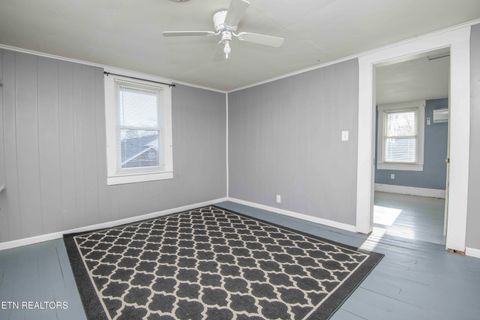 Tiny photo for 514 W 7th Ave, Lenoir City, TN 37771 (MLS # 1327313)