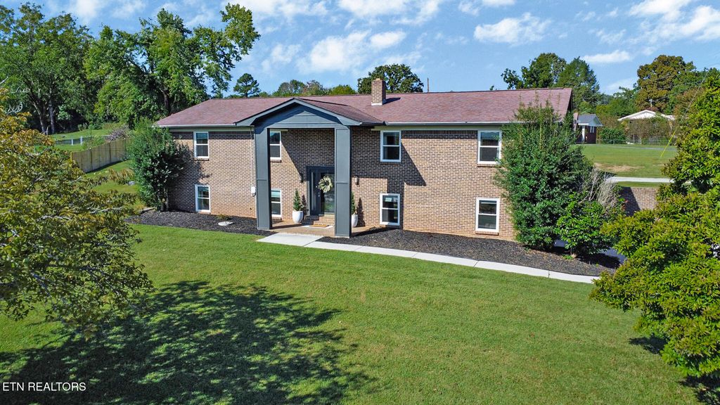 Photo of 109 Scenic Hill Drive, Spring City, TN 37381 (MLS # 1318561)