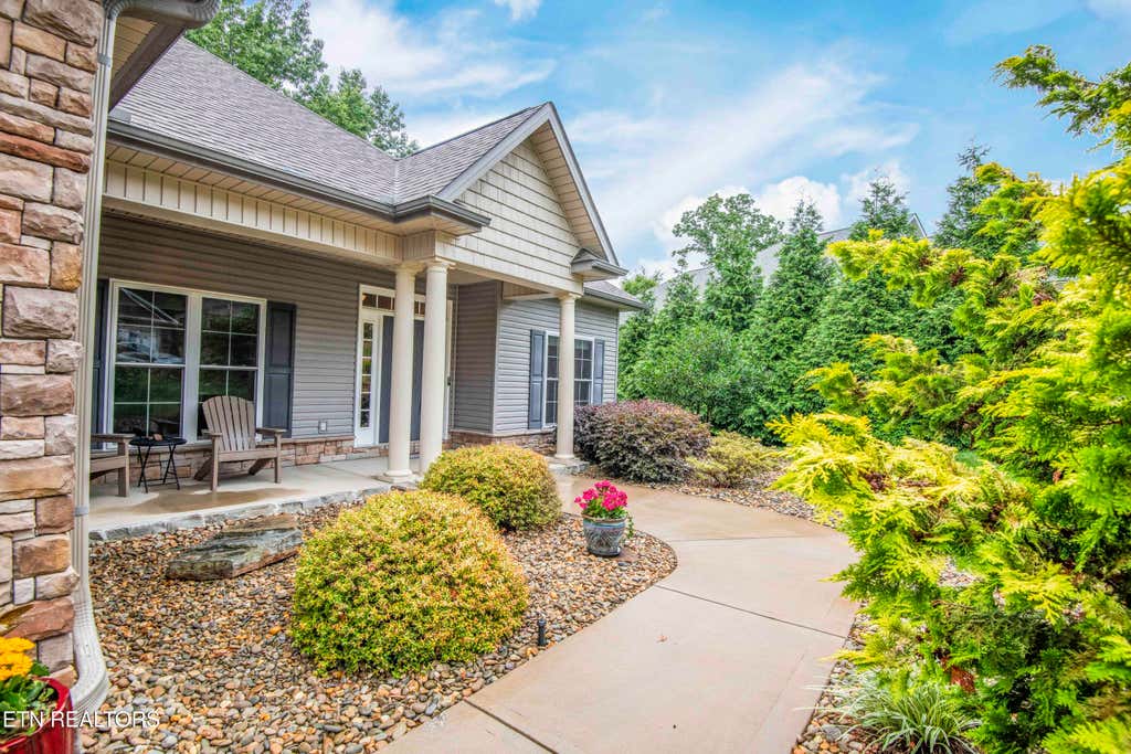 Photo of 213 Osage Drive, Loudon, TN 37774 (MLS # 1348105)