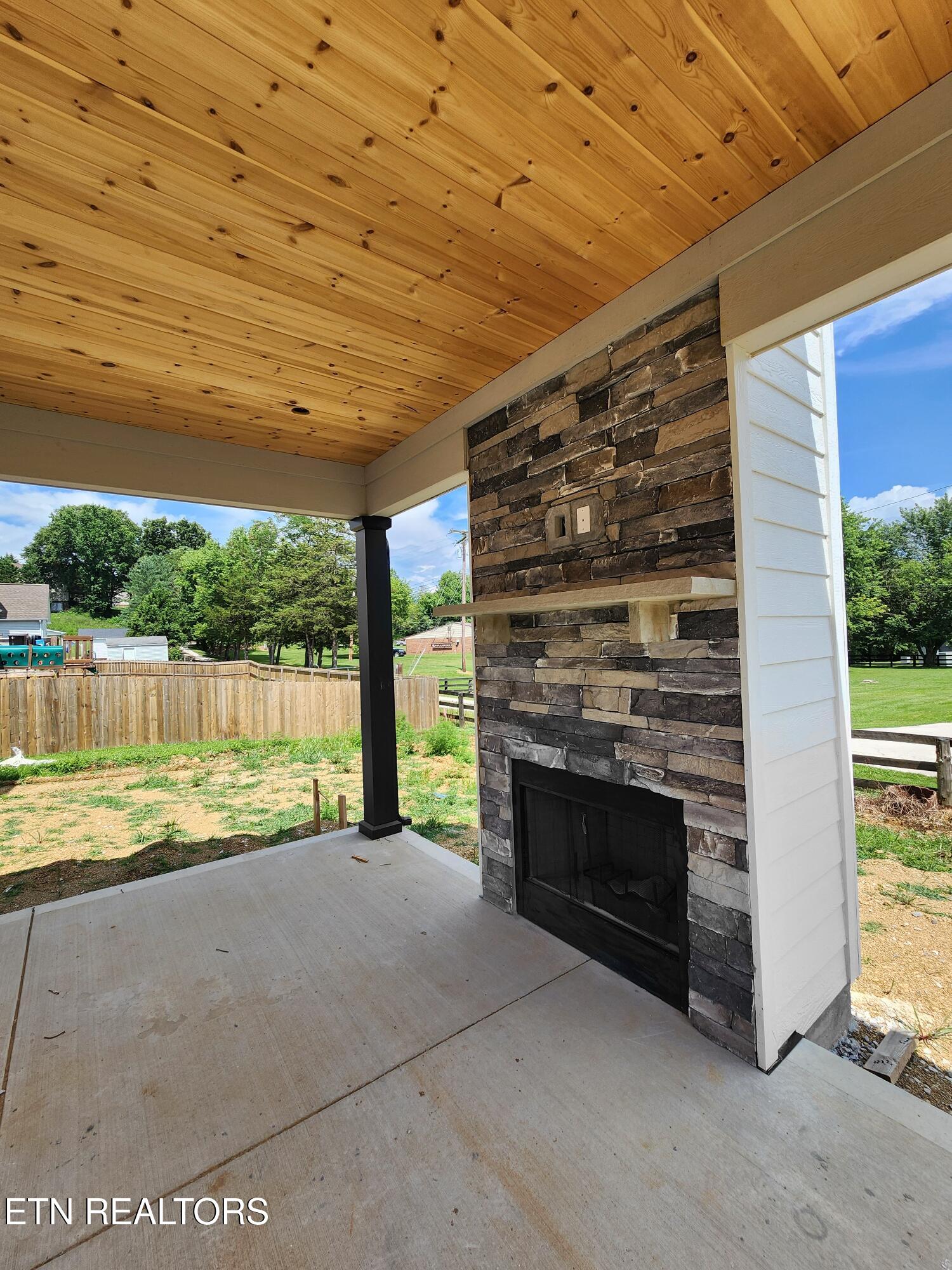 124 Chelsea Lane