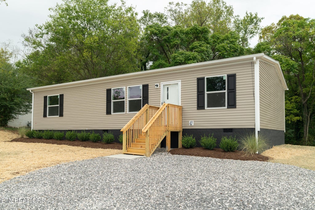 Photo of 112 Redwood Drive, Harriman, TN 37748 (MLS # 1356347)