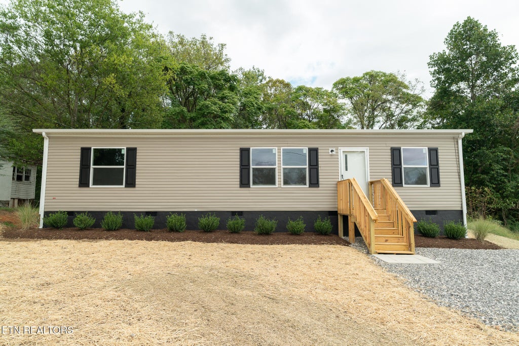 Photo of 112 Redwood Drive, Harriman, TN 37748 (MLS # 1356347)