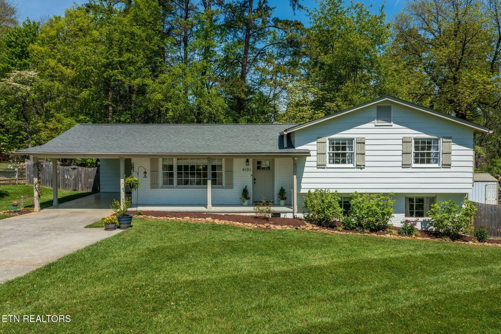 Photo of 4101 Westgate Drive, Knoxville, TN 37921 (MLS # 1336528)