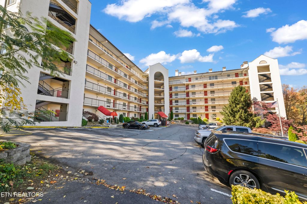 Photo of 102 Baskins Creek Bypass Byp #106, Gatlinburg, TN 37738 (MLS # 1321986)