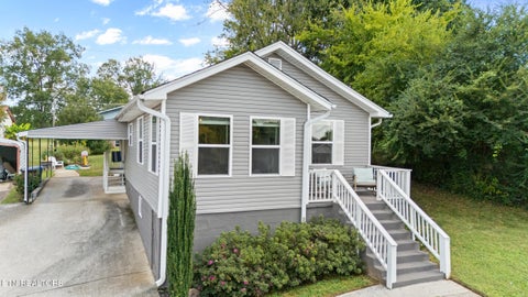 Tiny photo for 176 E Edison St, Alcoa, TN 37701 (MLS # 1355617)