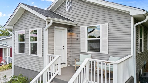 Tiny photo for 176 E Edison St, Alcoa, TN 37701 (MLS # 1355617)