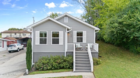 Tiny photo for 176 E Edison St, Alcoa, TN 37701 (MLS # 1355617)