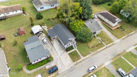 Tiny photo for 176 E Edison St, Alcoa, TN 37701 (MLS # 1355617)
