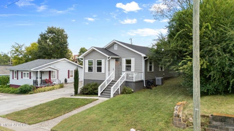 Tiny photo for 176 E Edison St, Alcoa, TN 37701 (MLS # 1355617)
