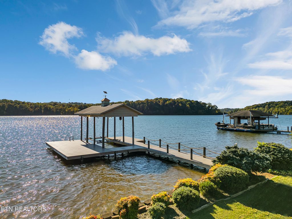 Photo of 143 Saligugi Way, Loudon, TN 37774 (MLS # 1318842)