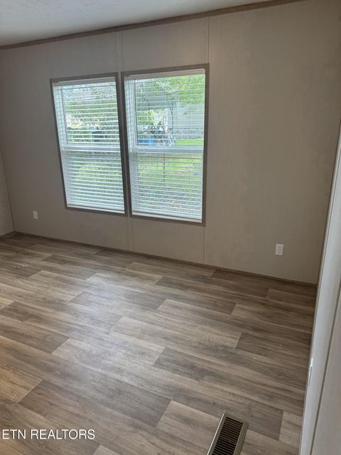 Tiny photo for 135 Gamble Lane, LaFollette, TN 37766 (MLS # 1317091)