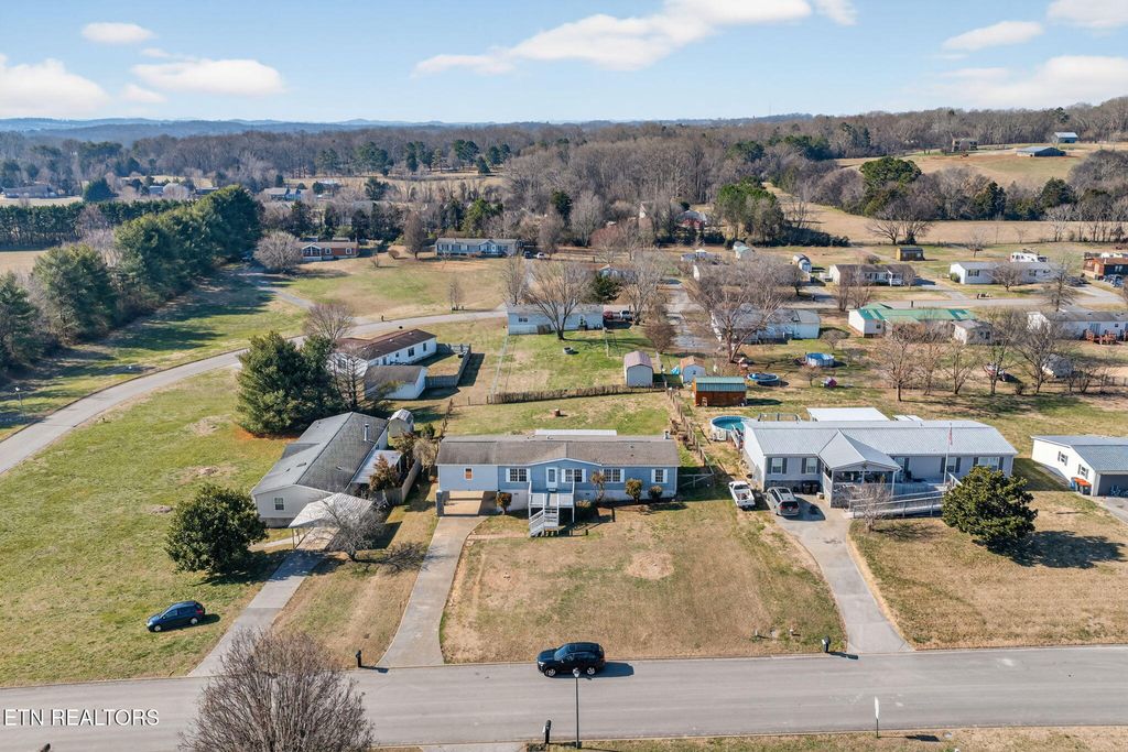 Photo of 1009 Ridge View Rd, Maryville, TN 37801 (MLS # 1327357)